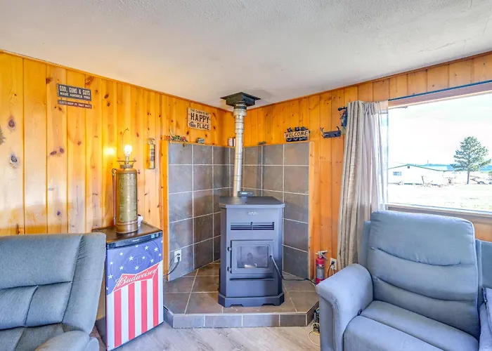 Hunt, Fish & Hike: W/ Deck In Holiday home *